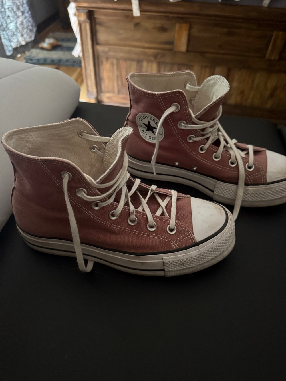 Converse platform High Top Sneakers in Dusty Mauve and White